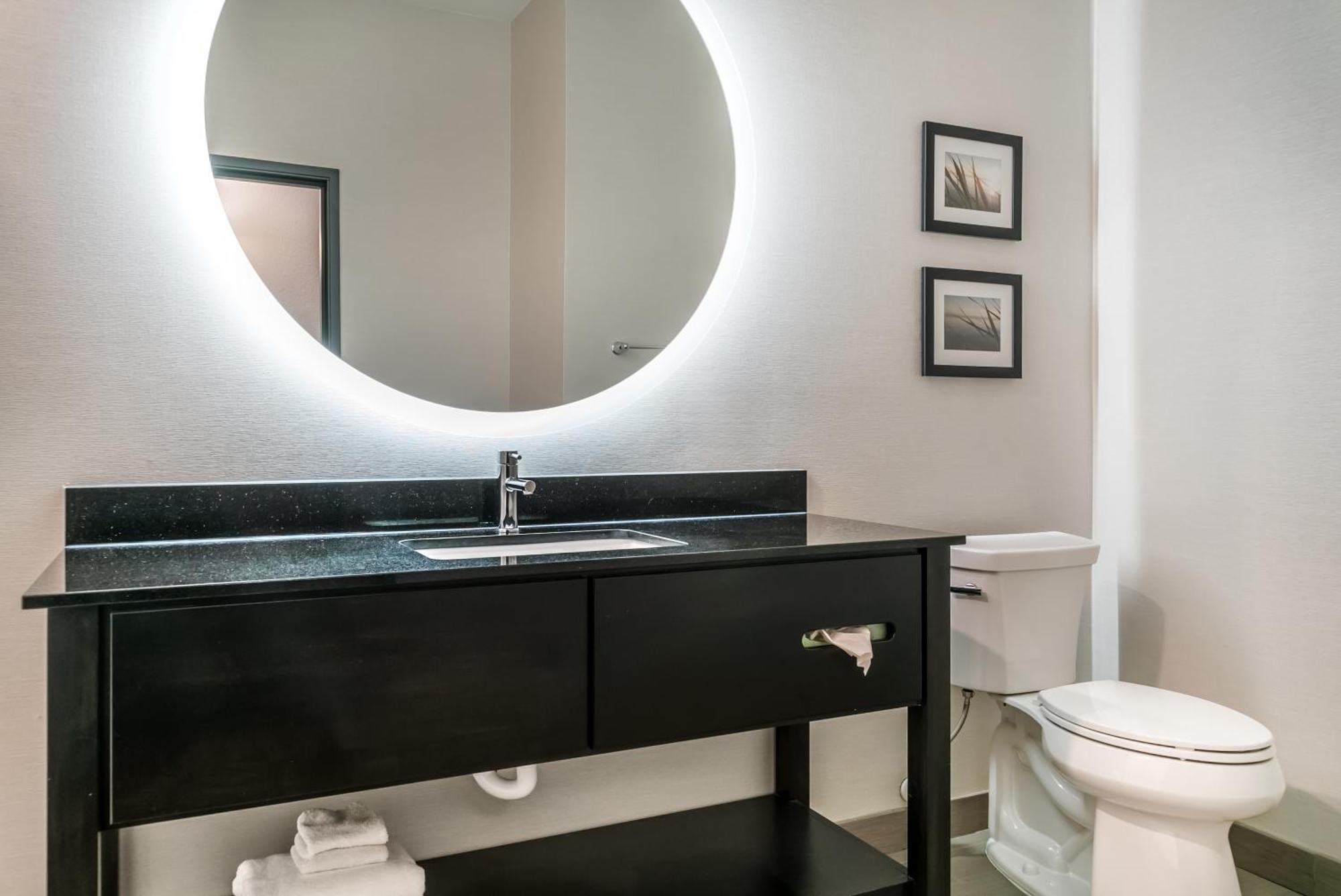 Comfort Inn & Suites Adrian Εξωτερικό φωτογραφία