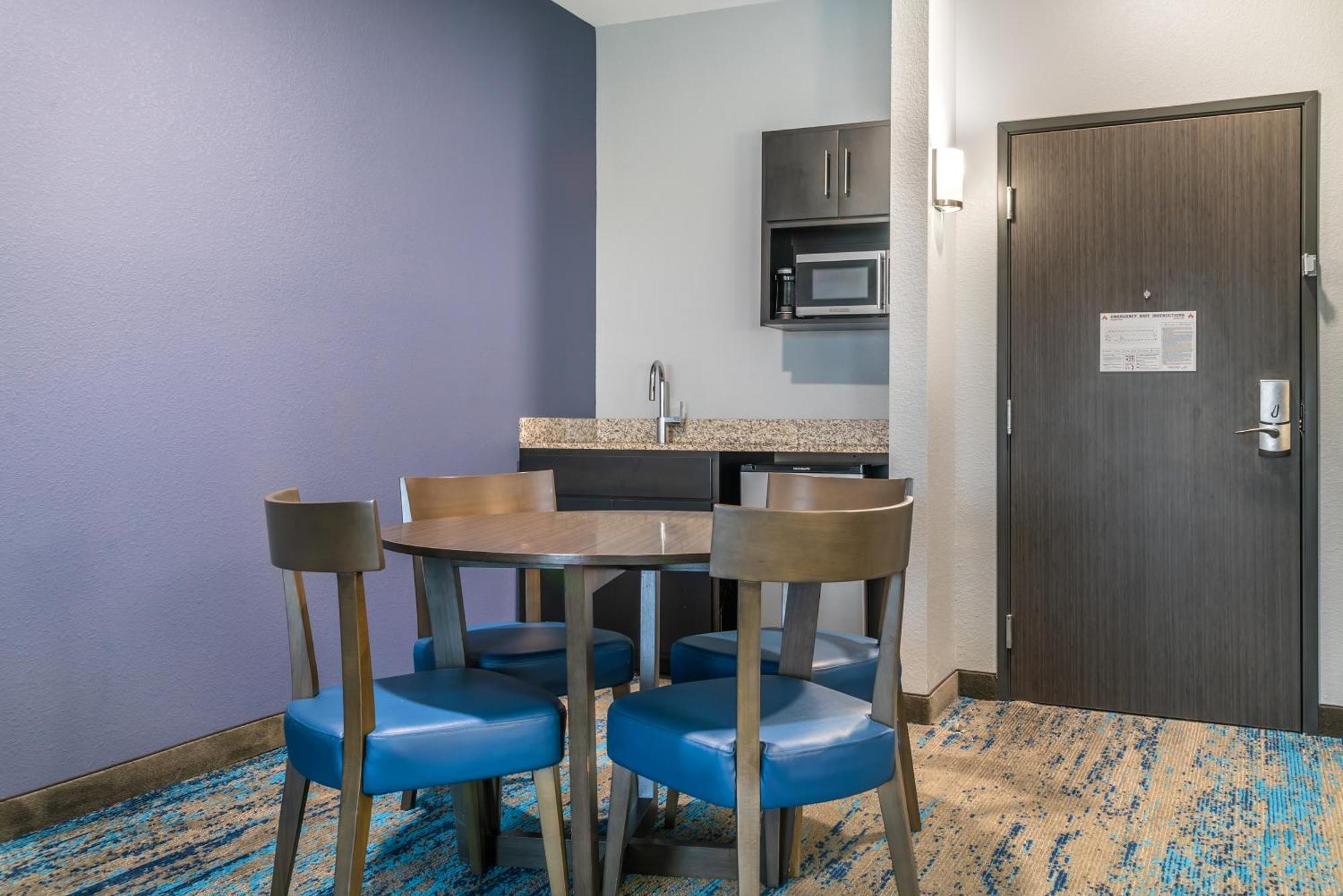 Comfort Inn & Suites Adrian Εξωτερικό φωτογραφία