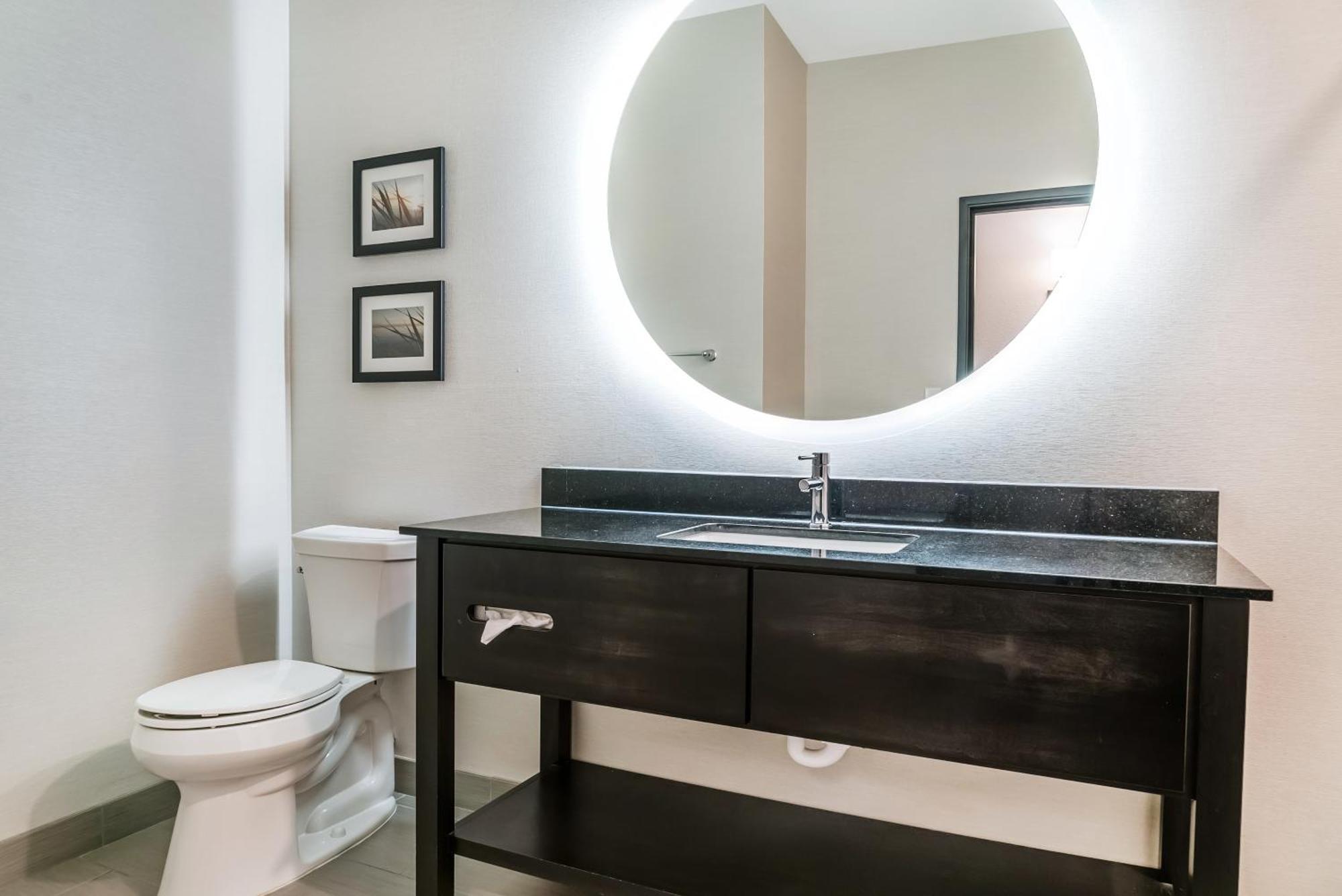 Comfort Inn & Suites Adrian Εξωτερικό φωτογραφία