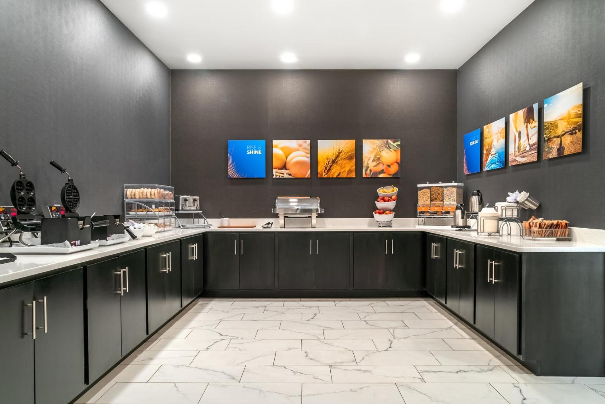 Comfort Inn & Suites Adrian Εξωτερικό φωτογραφία
